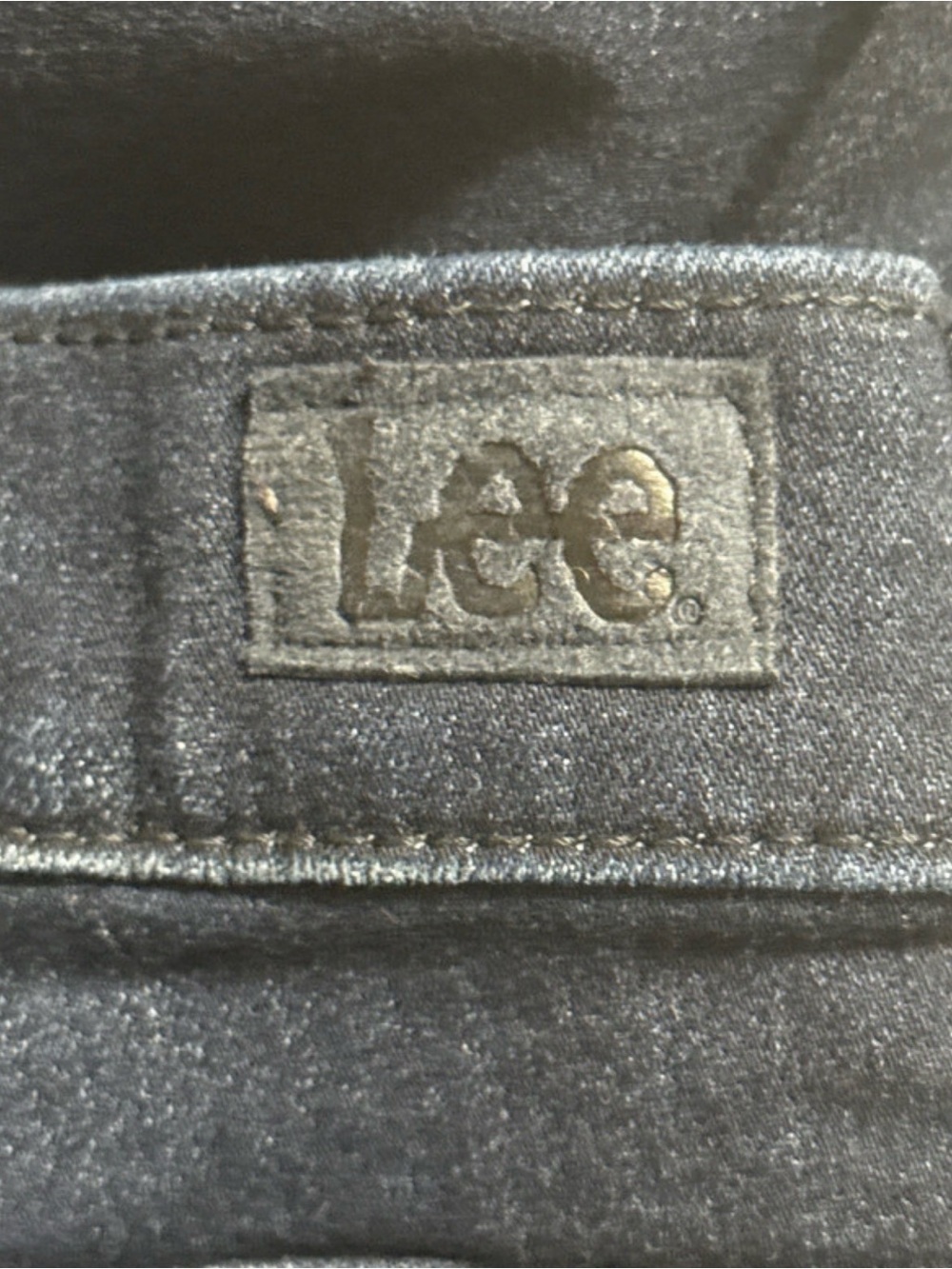 Lee Women's Mid-Rise Relaxed Fit Straight Leg Jeans Size US 16.